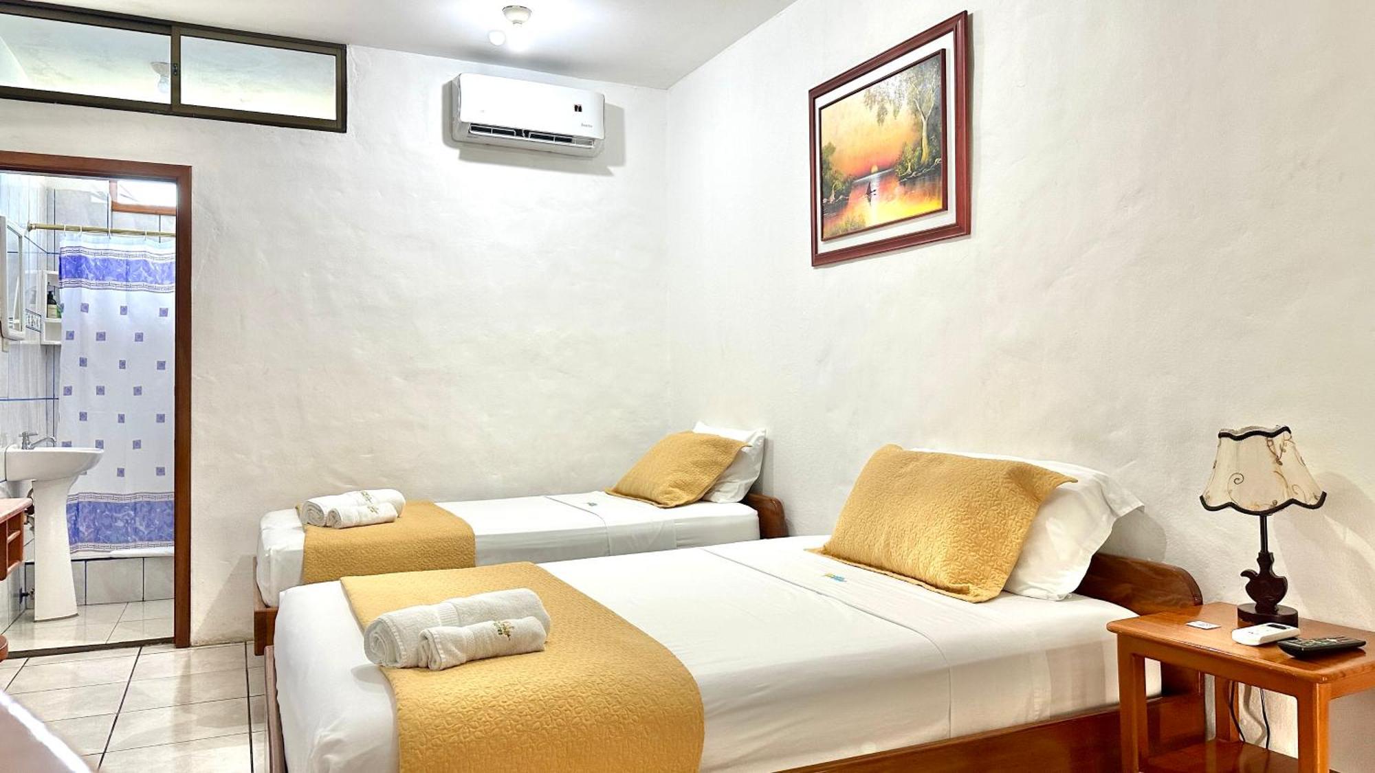Hostal Suenos Silvestres Puerto Ayora  Luaran gambar