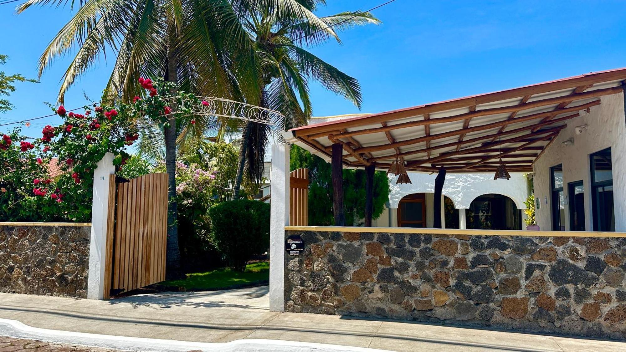 Hostal Suenos Silvestres Puerto Ayora  Luaran gambar